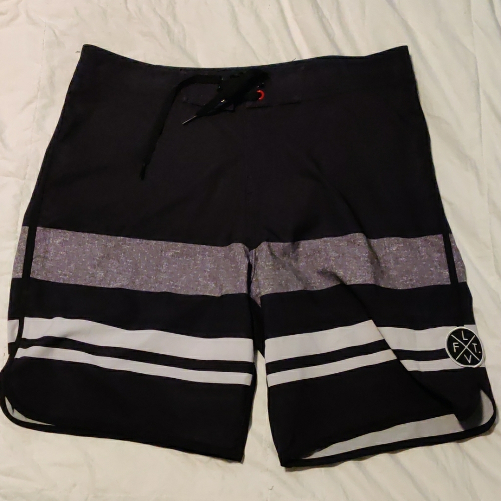 LVFT shorts